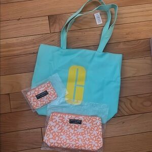 Clinique tote set. NWT!